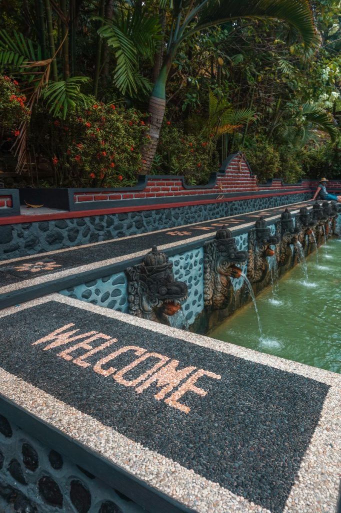 Les bains de Banjar.
