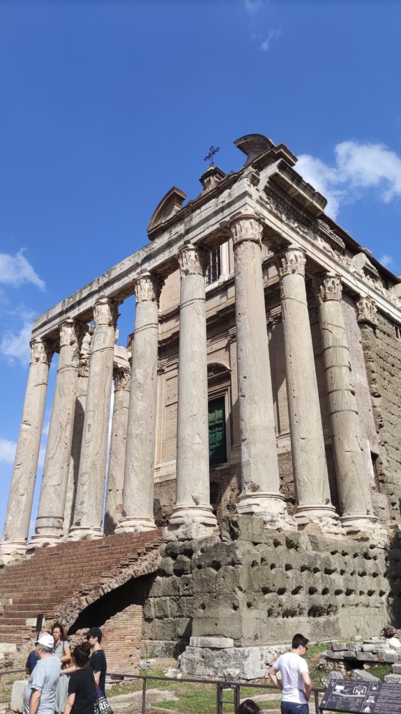 Le Forum romain Temple d’Antonin et Faustine