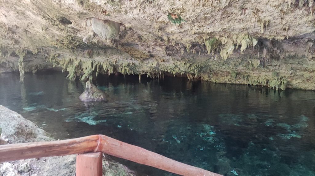 Cenote Dos Ojos Mexique