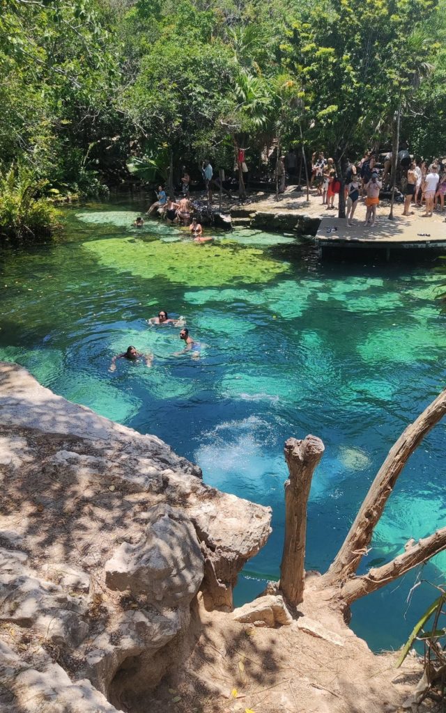 Cenote Azul Mexique