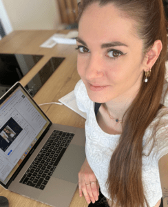 Bras droit des dirigeants